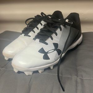 Baseball cleats used one time clean